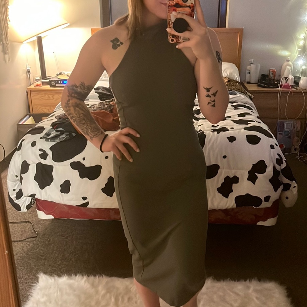 Green maxi dress
